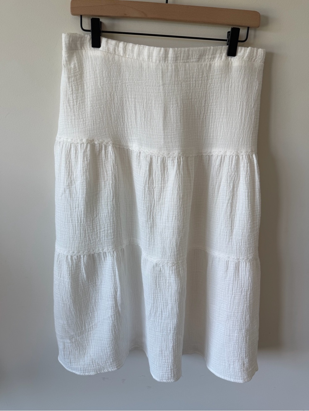 Kirious White Tiered Cotton Midi Skirt with side slits